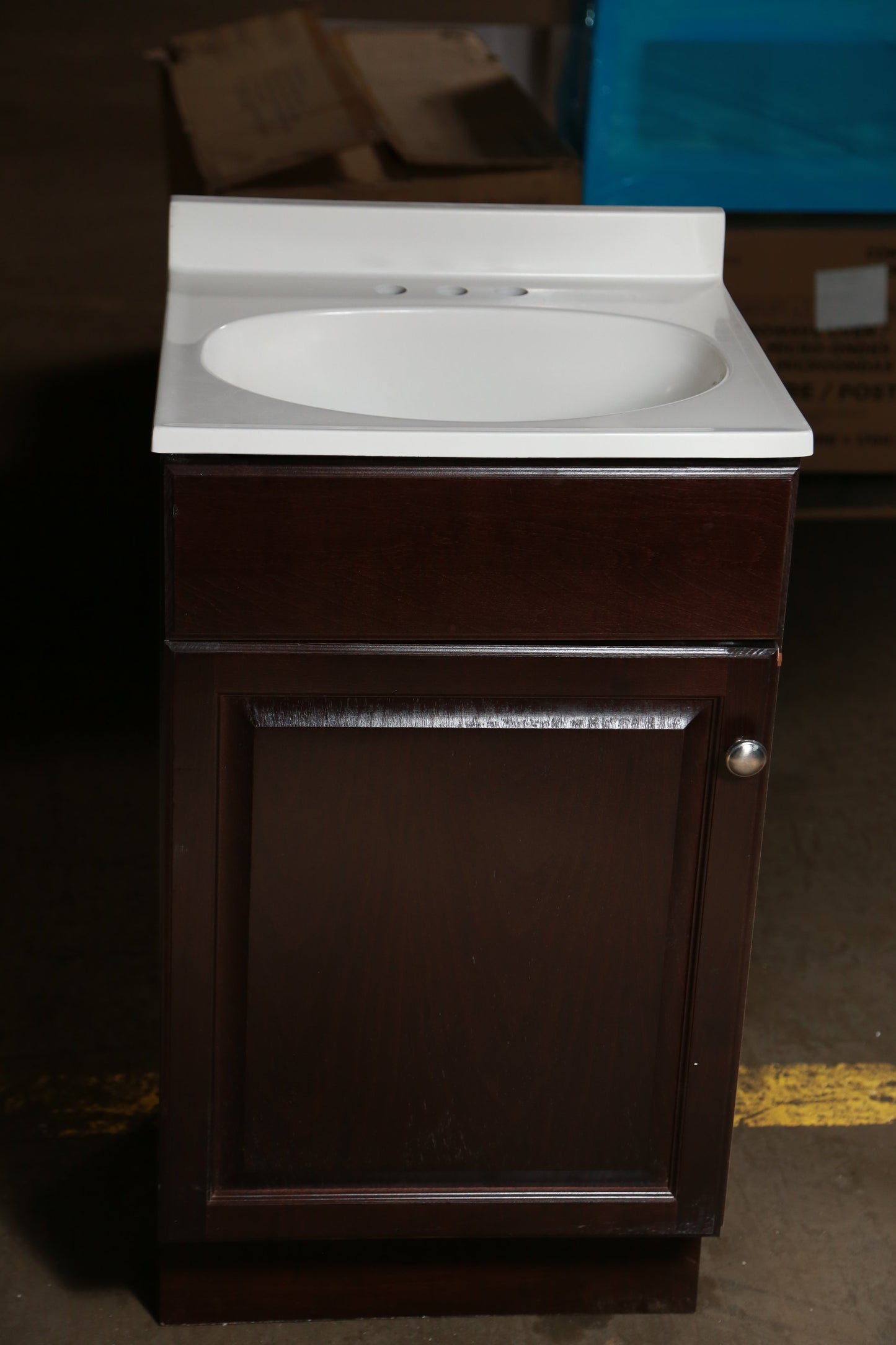 Project Source 18-in Java Brown Single Sink Bathroom Vanity with White Cultured Marble Top