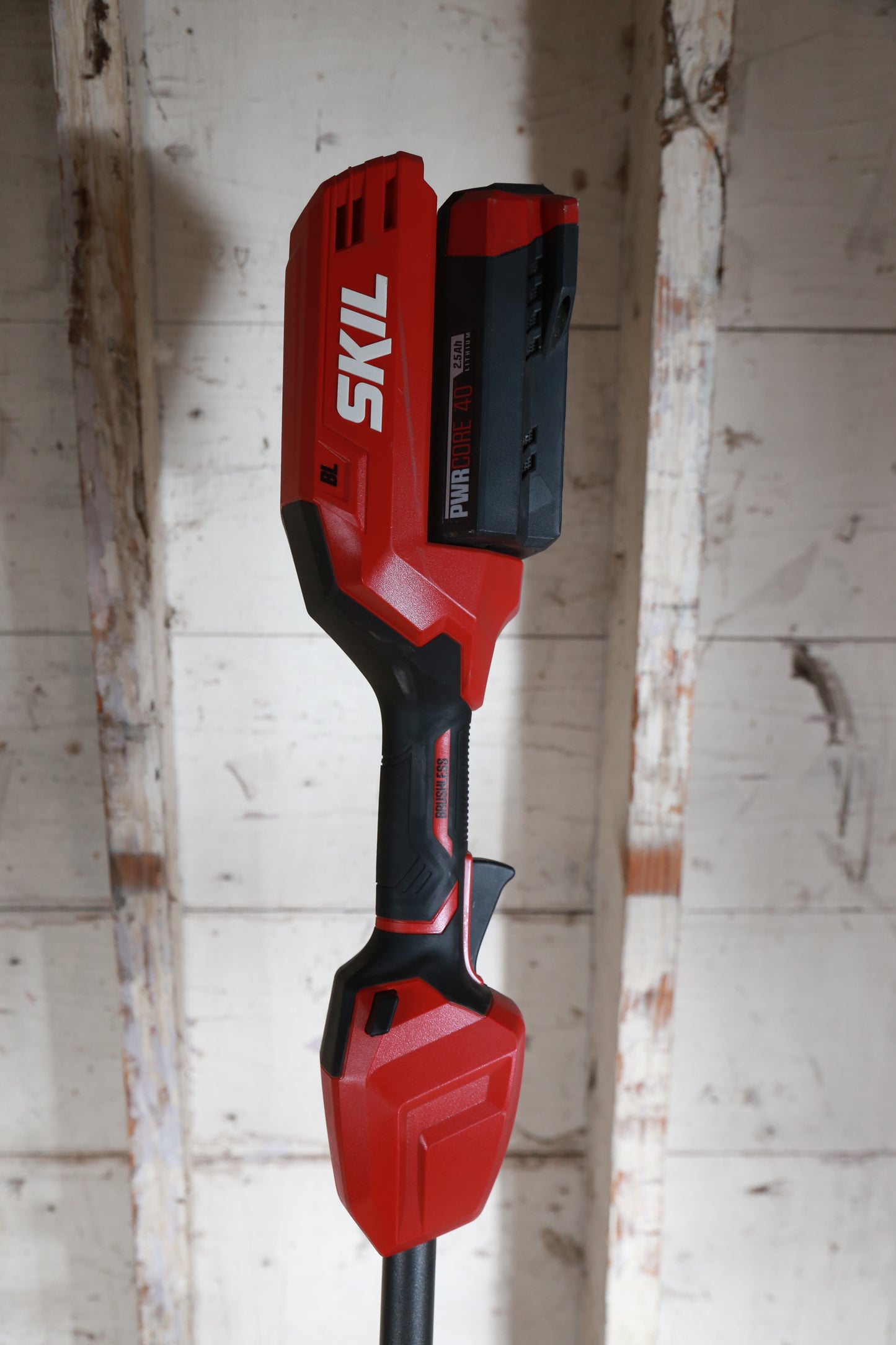 SKIL PWR CORE 40-volt 14-in Straight Cordless String Trimmer with (Battery Included)