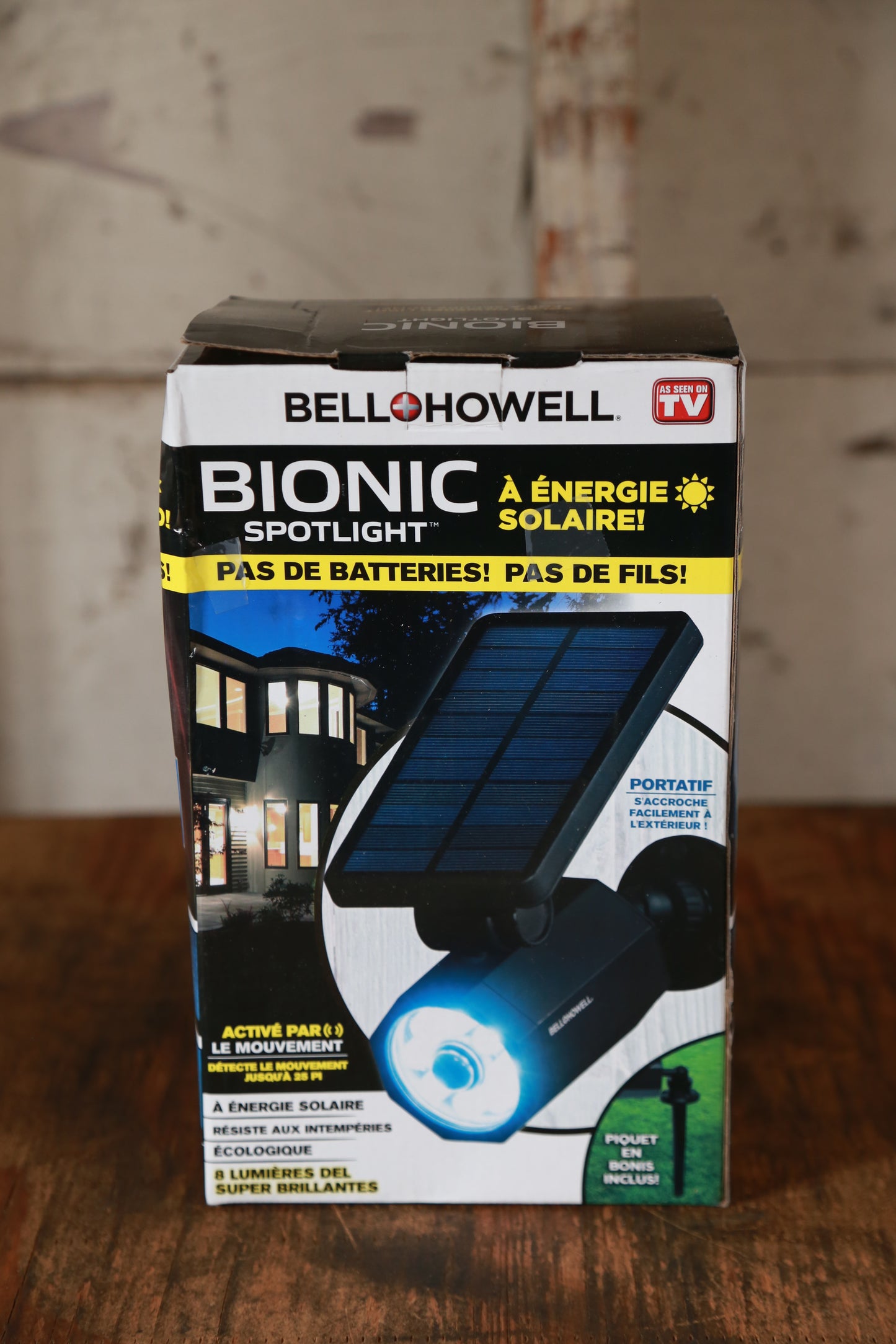 BELL + HOWELL Bionic spotlight 250-Lumen 4-Watt Black Low Voltage Solar LED Spot Light Motion Sensor